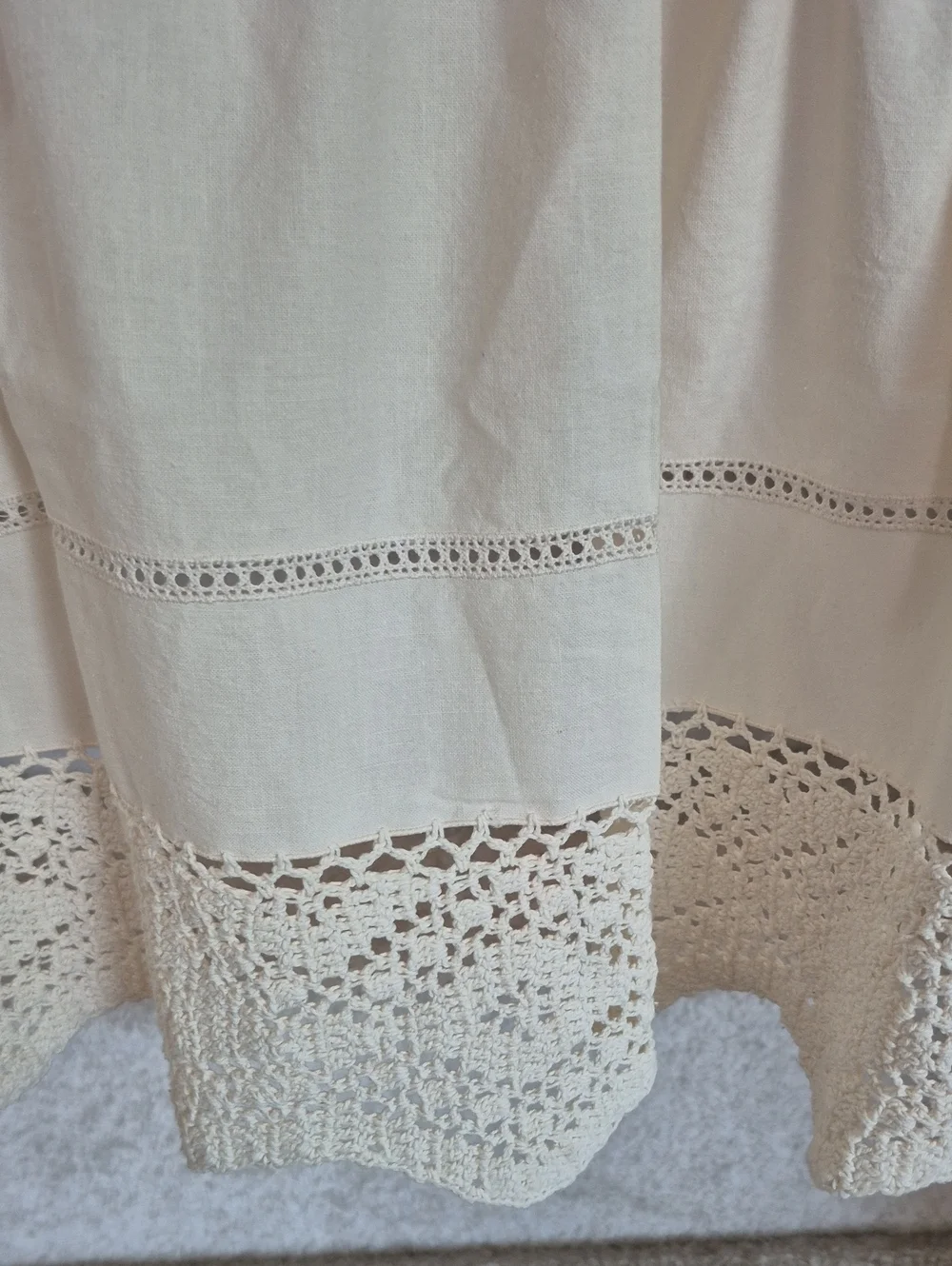 Cream Crochet Trim Cotton Valance 58x14